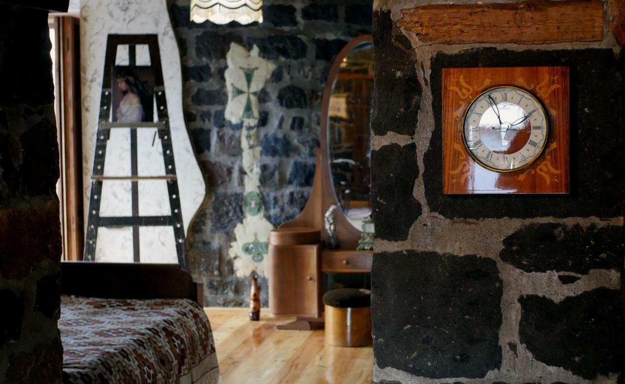Hye Aspet Հայ Ասպետ Panzió Gjoumri Kültér fotó